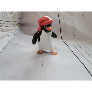 2006 Foot Stomp Rinaldo Red Hat 3" Penguin Action Figure Burger King Happy Feet